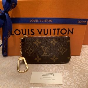 🇫🇷 NWT Louis Vuitton Monogram Key Pouch/Cles